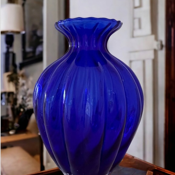 Pilgrim Glass Vase - Picture 11 of 12
